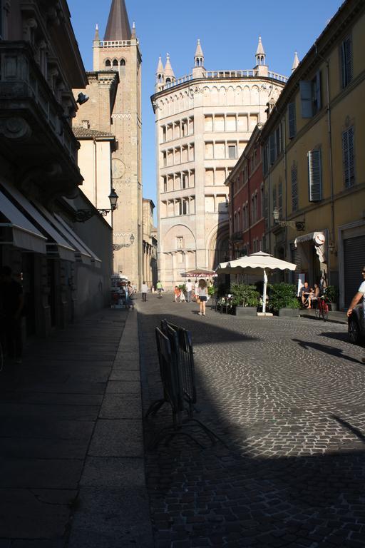 Apartament Il Tenore D'Oro Centralissimo Parma Pokój zdjęcie